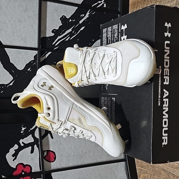 Under Armour UA Glyde MT Metal Low Cleats Size 8 NWB - Picture 1 of 12